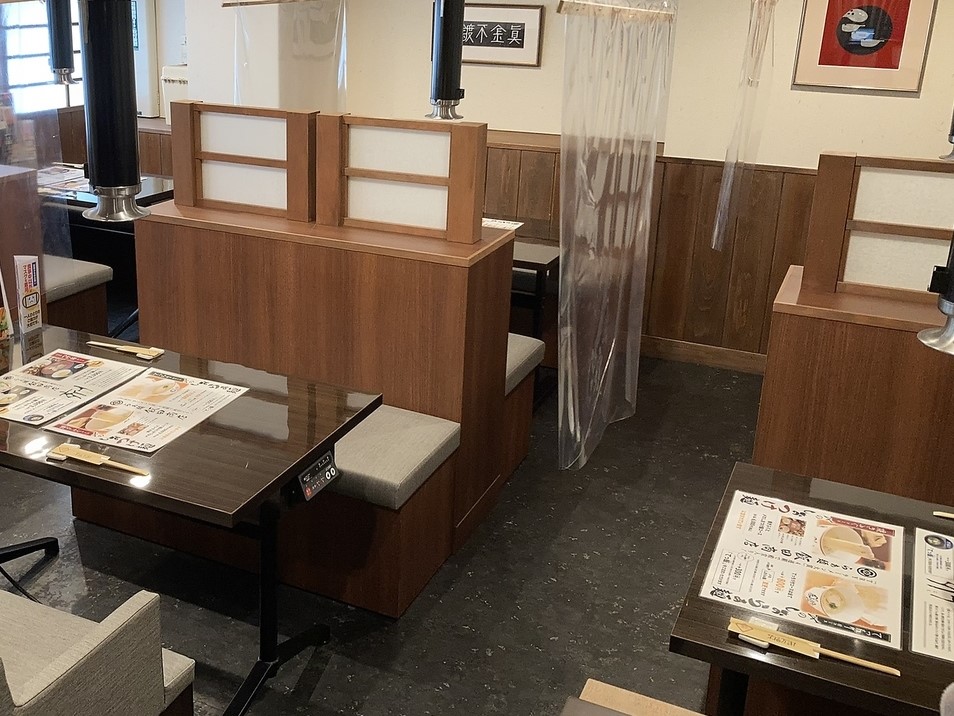 テーブル席 席タイプ テーブル 人数 4名様×20 備考 BOXタイプのお席は、シーン問わずゆっくりお寛ぎいただけます。