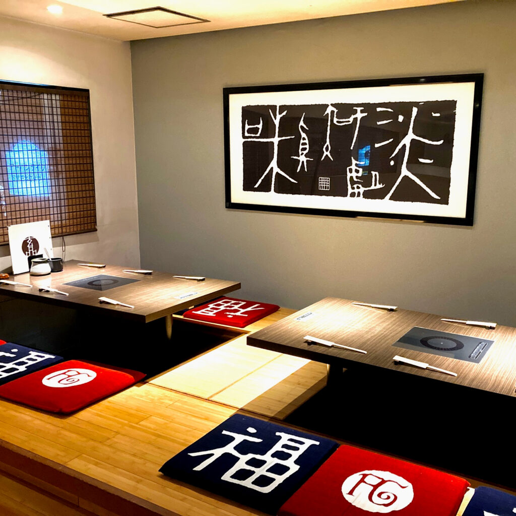 掘りごたつ席 席タイプ 掘りごたつ 人数 6名様×2 備考 宴会にも最適な12名様用のお席もご用意しております。